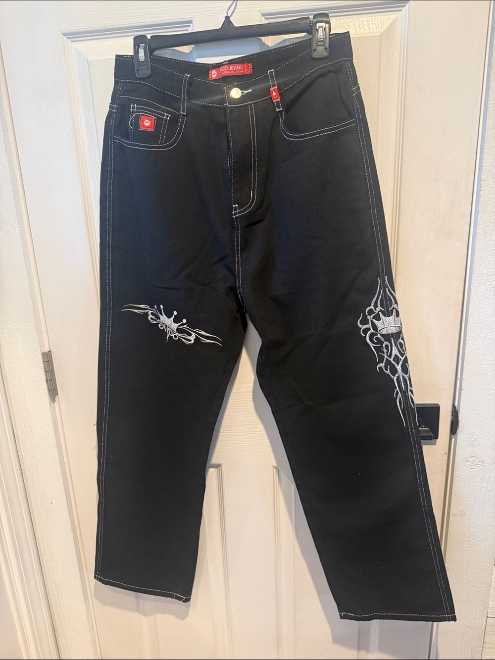 JNCO Black Men's Jeans with White Stitching and Embroidered Design